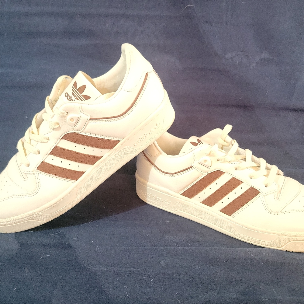 ADIDAS Rivalry 86 Low Sz 9 - Picture 4 of 4